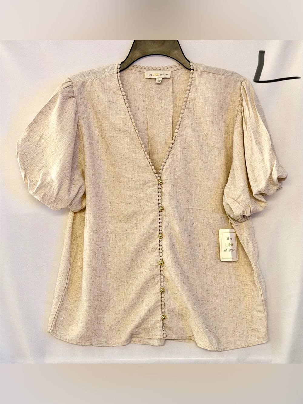 The Line of Style Cream V-Neck Puff Sleeve Button-Front Blouse